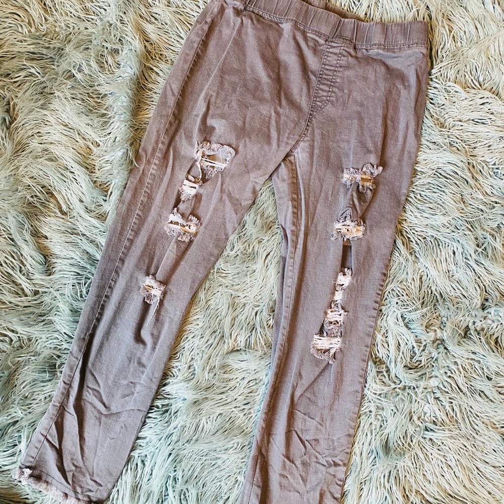 Umgee distressed jeggings. Very comfortable